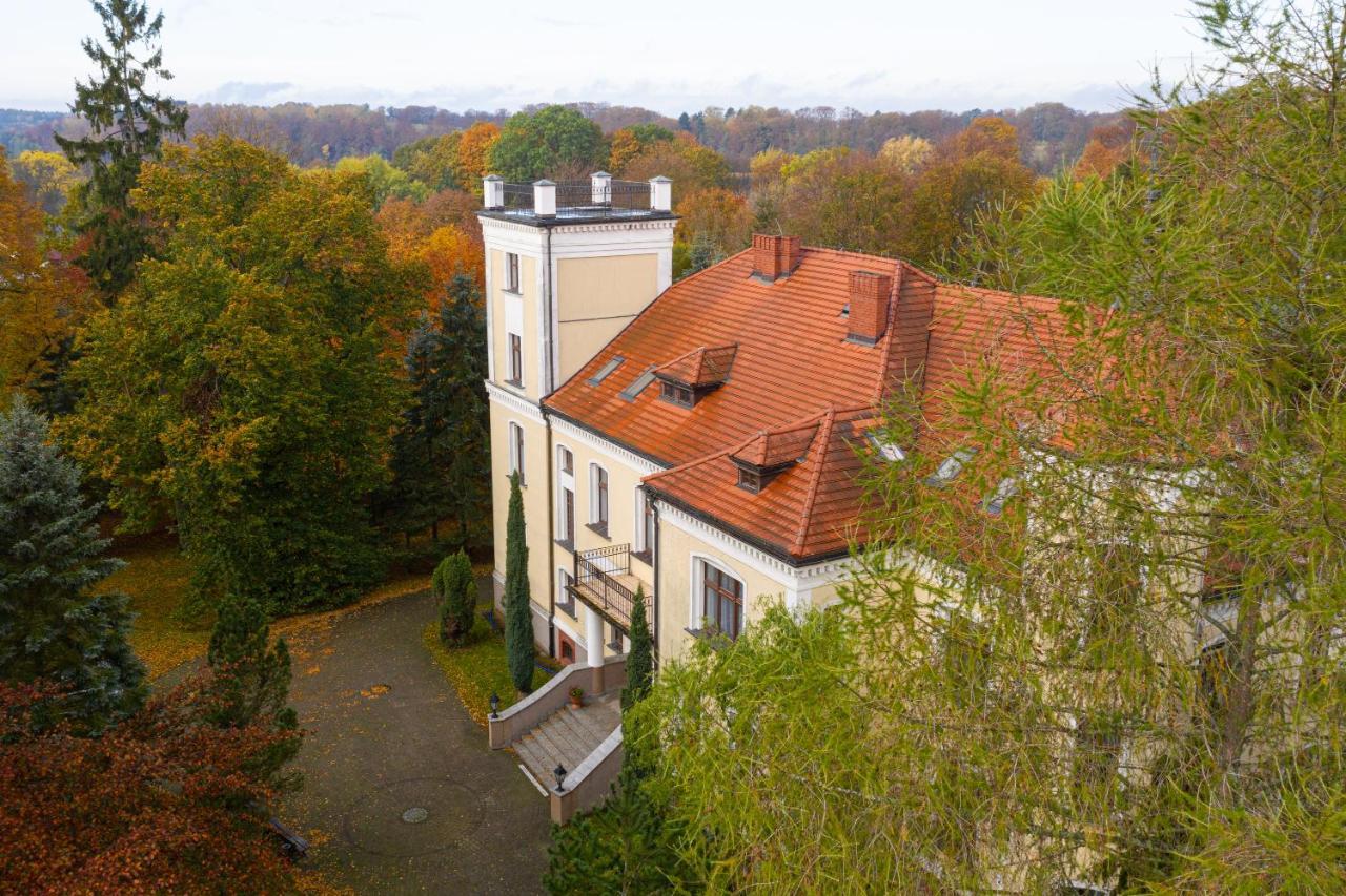 Palac Cieszyno Hotel Złocieniec Buitenkant foto